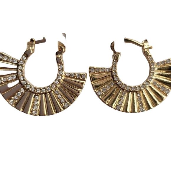 2057 NWT Express Modern Essentials Gold Hoop Earrings w/Cubic Zirconias - Picture 2 of 2